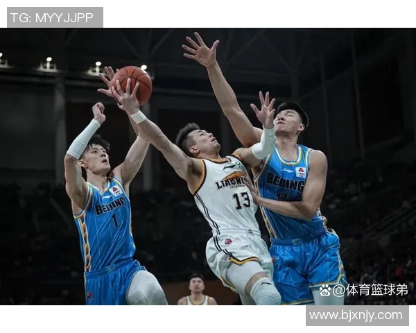 郭艾伦带领中国男篮再创辉煌展现篮球精神与团队力量的完美结合