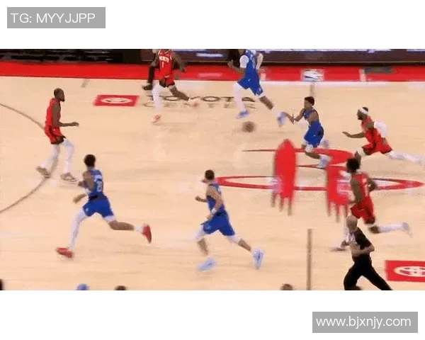 火箭队与独行侠的激烈对决NBA赛场上的精彩瞬间与战术较量